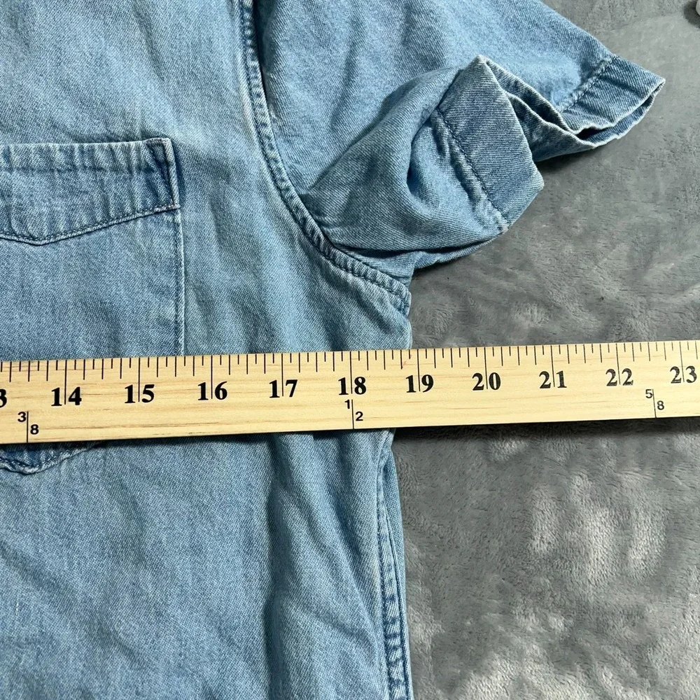 Levis Short Sleeve Classic Denim Look Shirt Mens Medium Blue Pocket Button Up